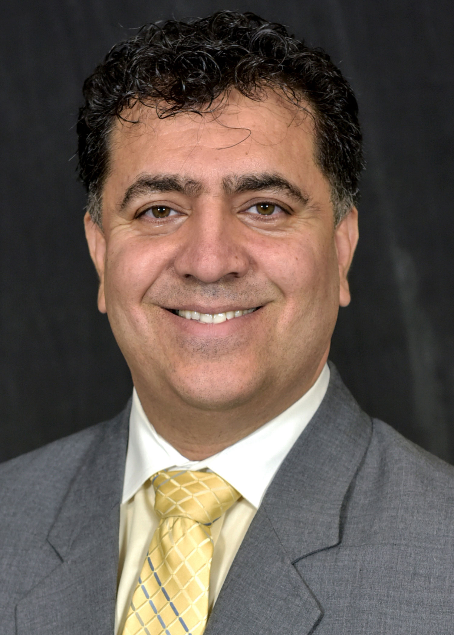 Headshot of Dr. Mohsen Alizadeh