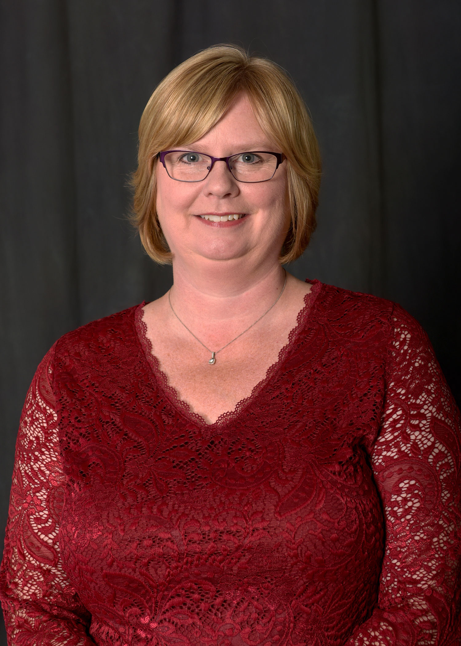 Headshot of Dr. Jennifer Flynn