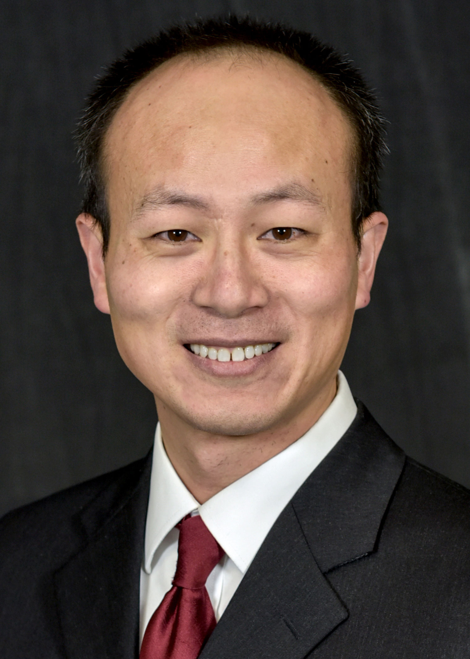 Headshot of Dr. Wenguang "Aaron" Lin